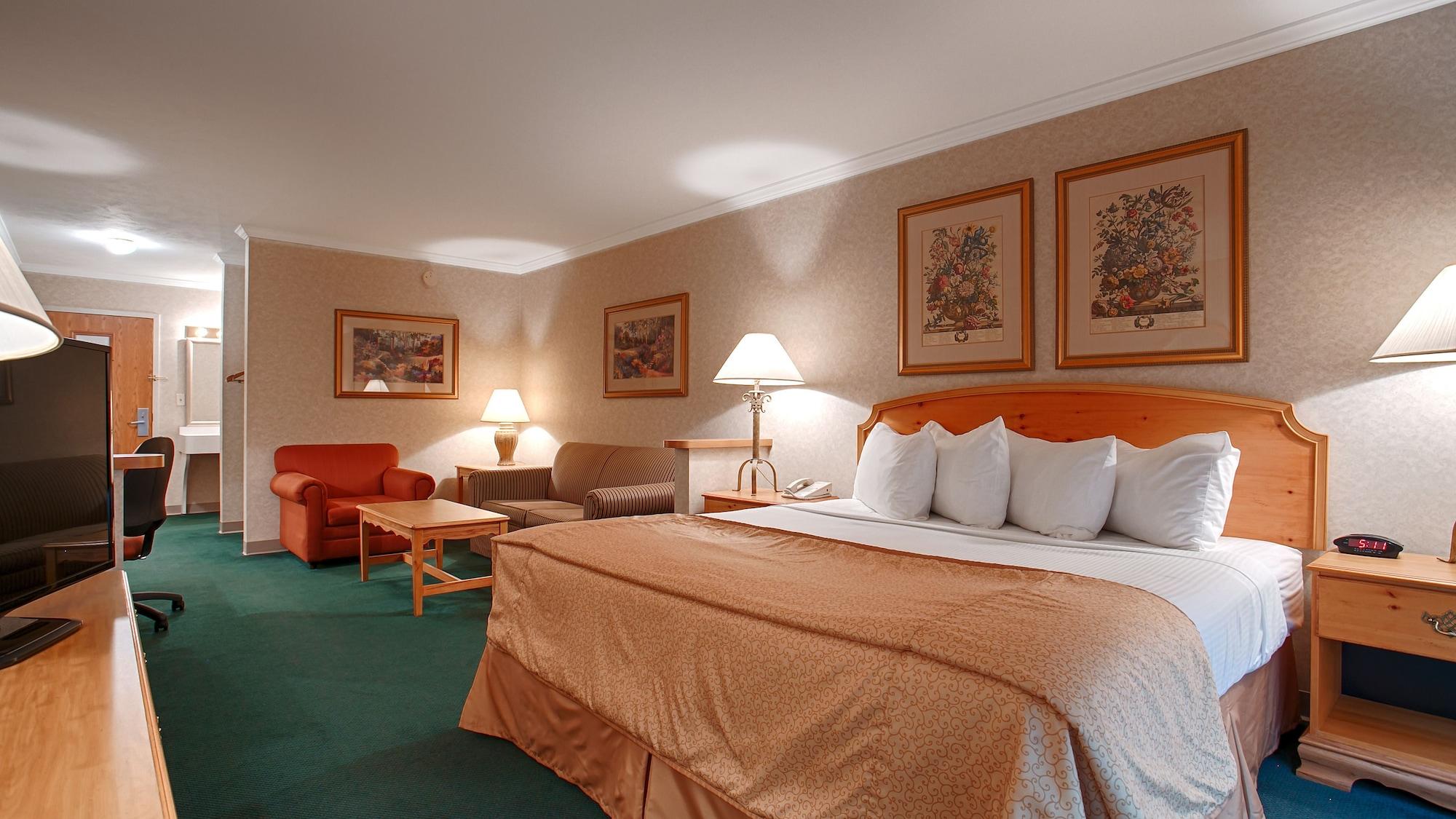 Magnuson Grand Pioneer Inn And Suites Escanaba Extérieur photo