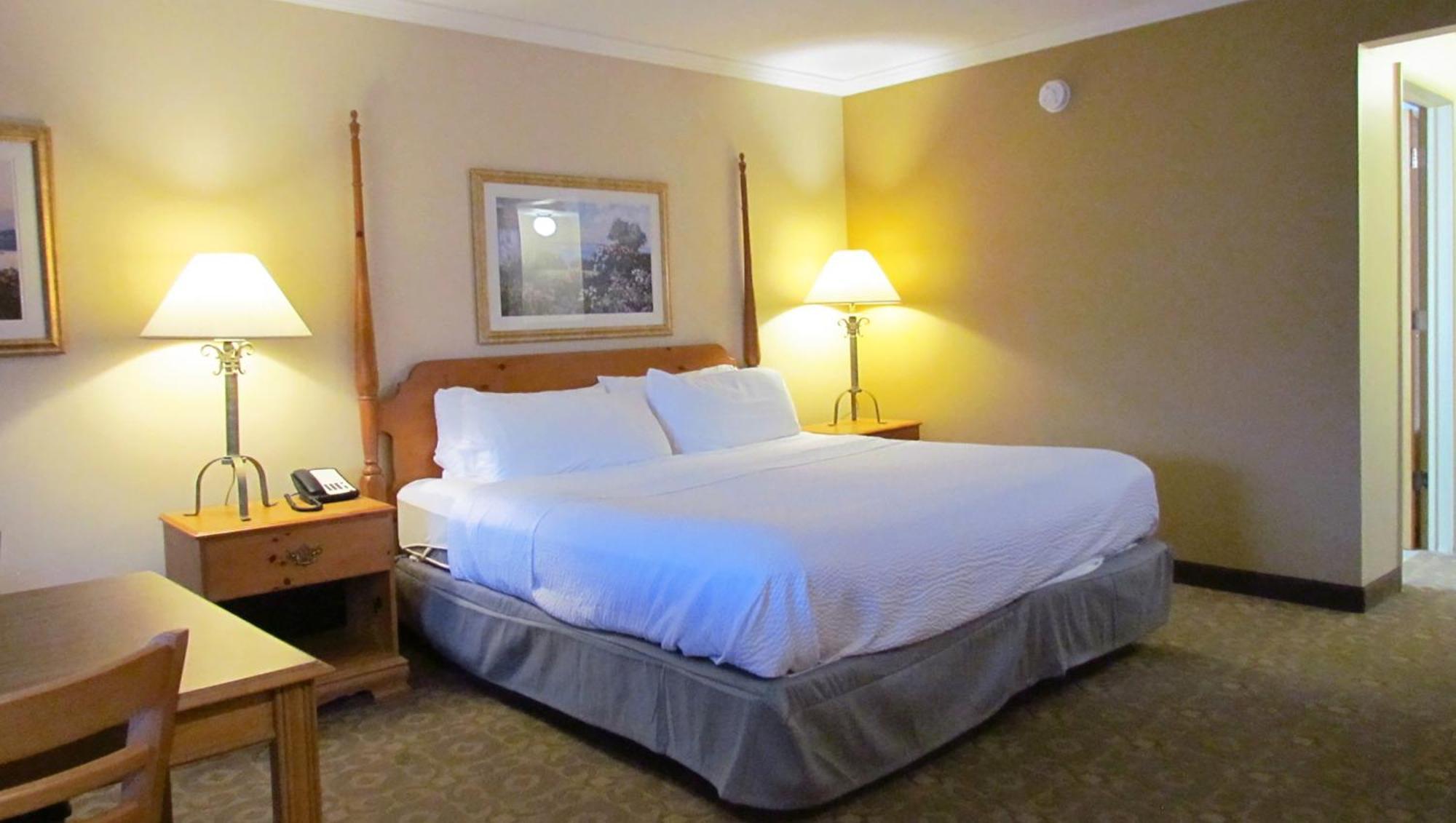 Magnuson Grand Pioneer Inn And Suites Escanaba Extérieur photo