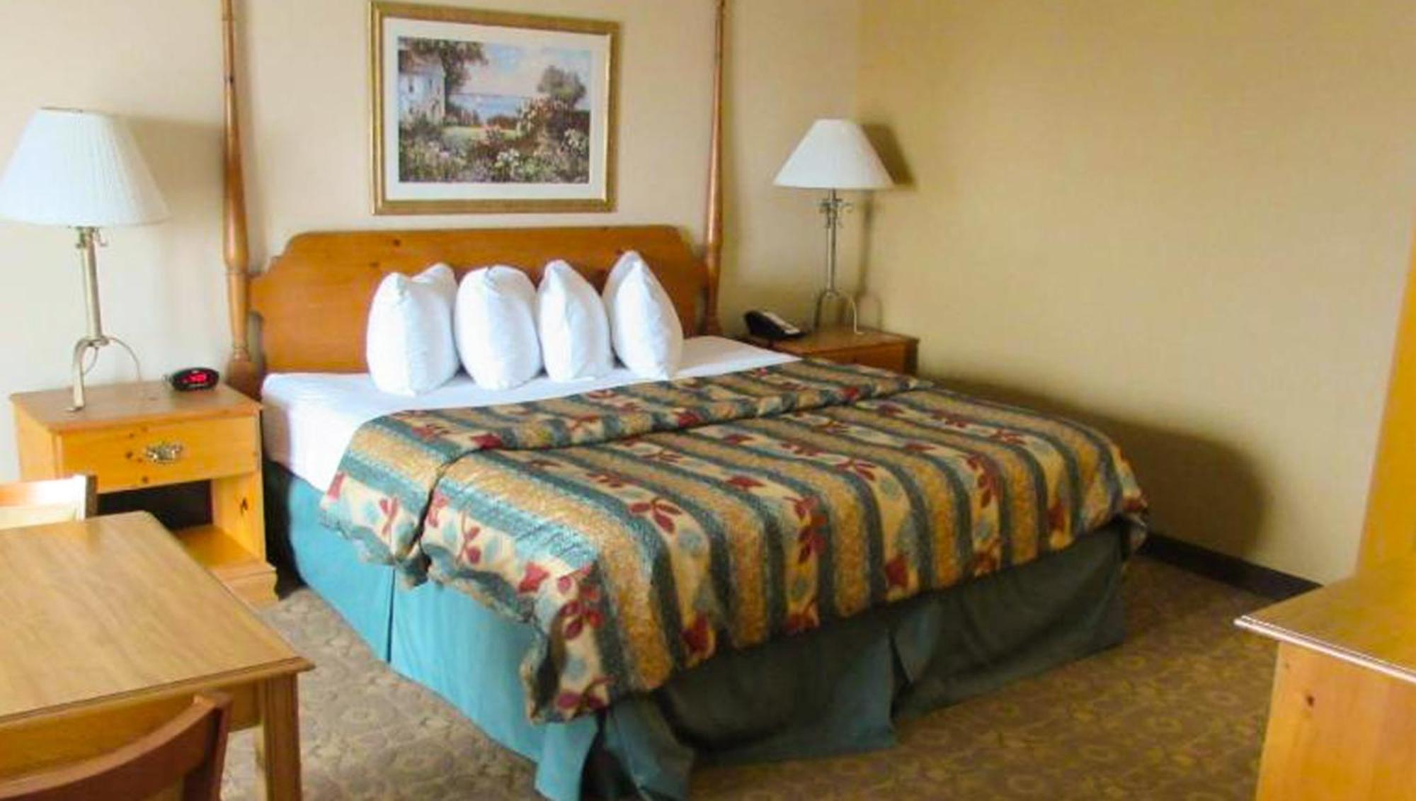 Magnuson Grand Pioneer Inn And Suites Escanaba Extérieur photo
